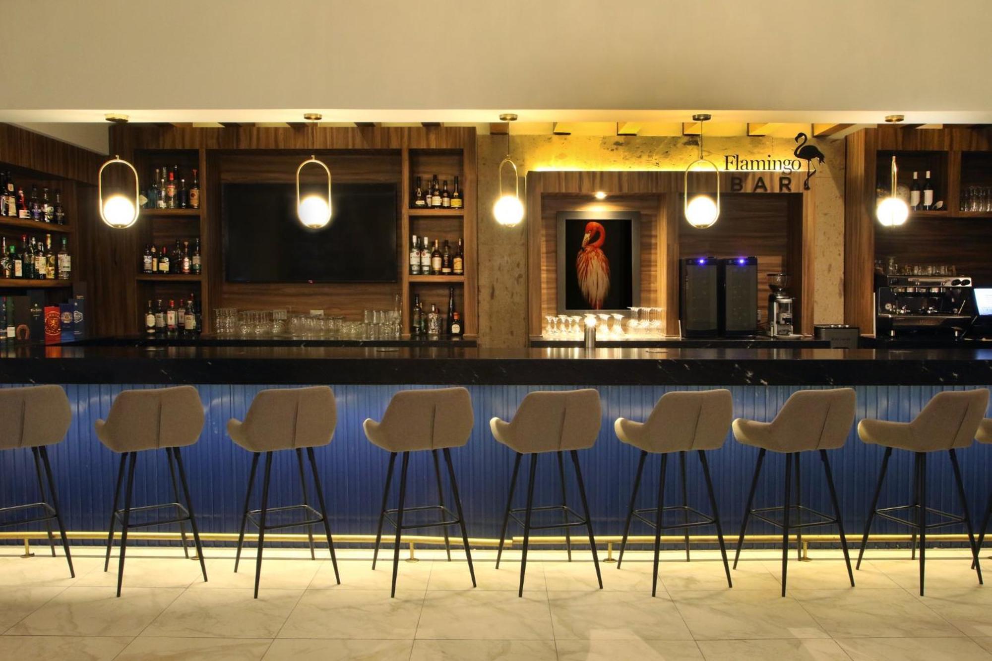 Voco Saltillo Suites By Ihg Exteriör bild